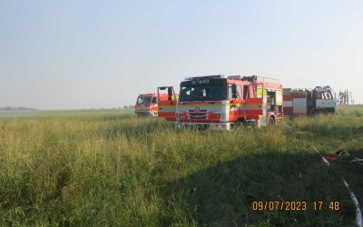 Při požáru lesa v Razové na Bruntálsku vyhlásili hasiči 2. stupeň poplachu