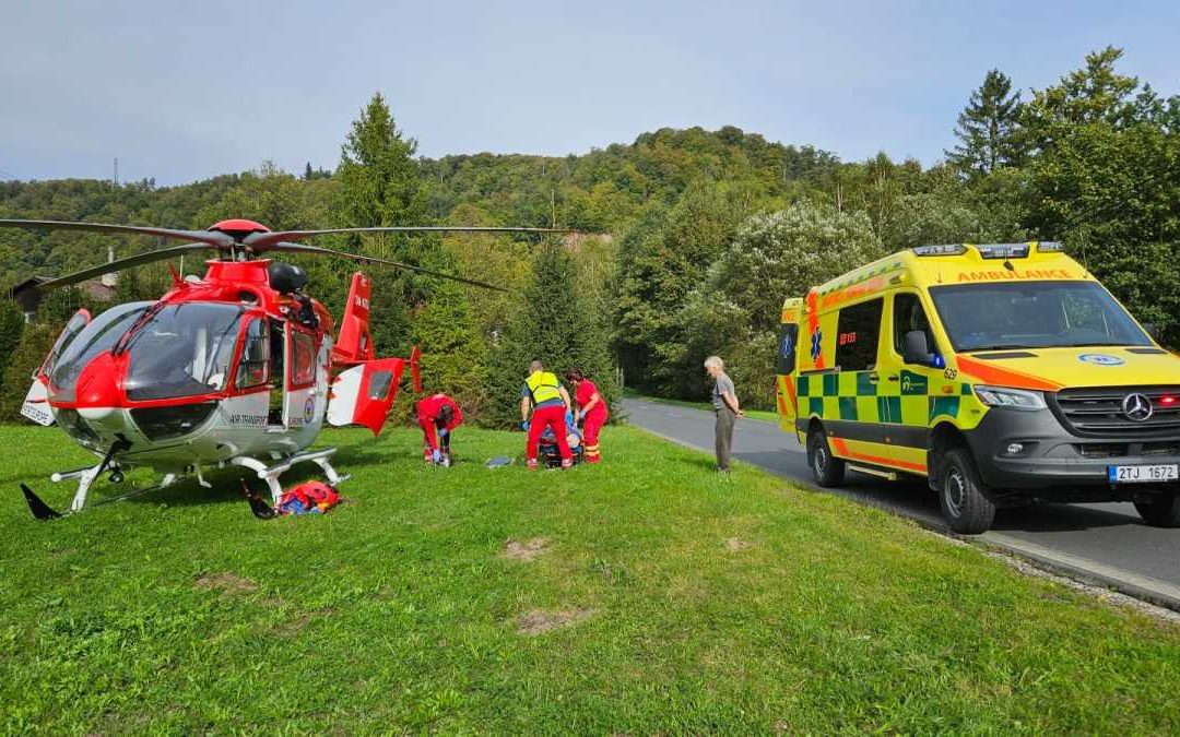 Muž na Opavsku se vážně zranil při pádu z výšky