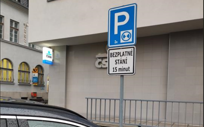 Bruntál: Parkování s parkovacím kotoučem je třeba dodržovat
