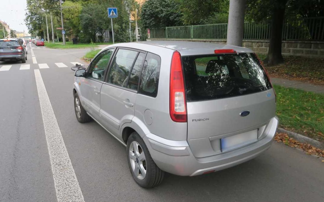 Na ulici Olomoucká v Opavě došlo ke střetu mezi autem a cyklistou, policie žádá případné svědky o pomoc