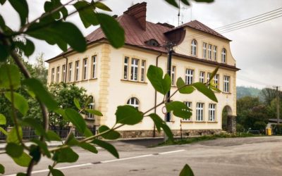 Radnice ve Vrbně se rozhodla posílit dohled i na přechodu u Žluté školy