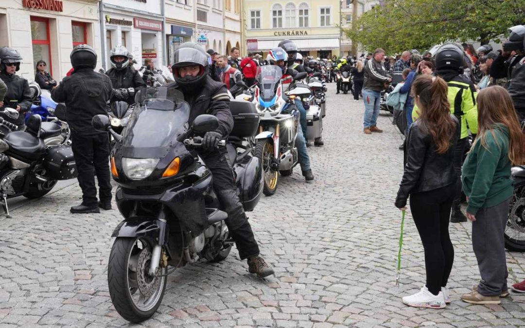 Bruntál: Motorkáři vítali jaro