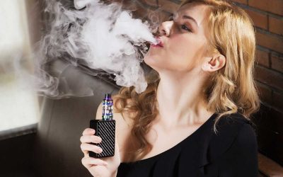 Přibývá mladých kuřáků elektronických cigaret, polovina Čechů mezi 15-24 lety užívá nikotin