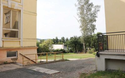 Krnov: Senioři najdou posezení v kruhovém altánu