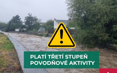 Město Albrechtice: Opavice má třetí povodňový stupeň – ohrožení, silnice přes Linhartovy je uzavřená