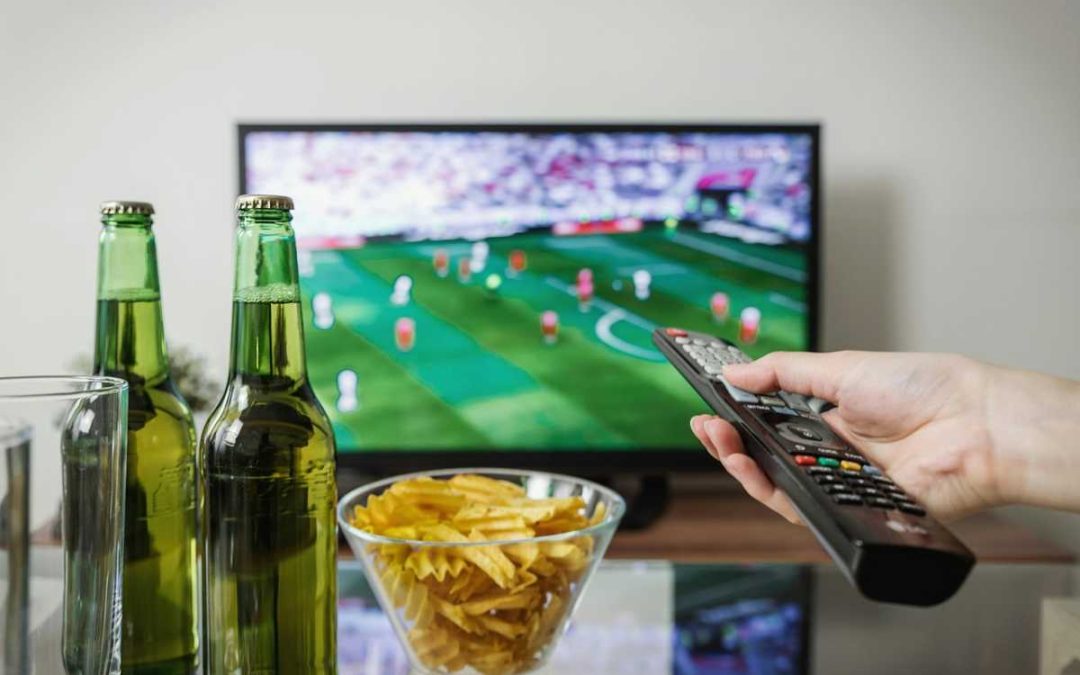 Poslanci schválili zvýšení poplatků za Českou televizi a rozhlas