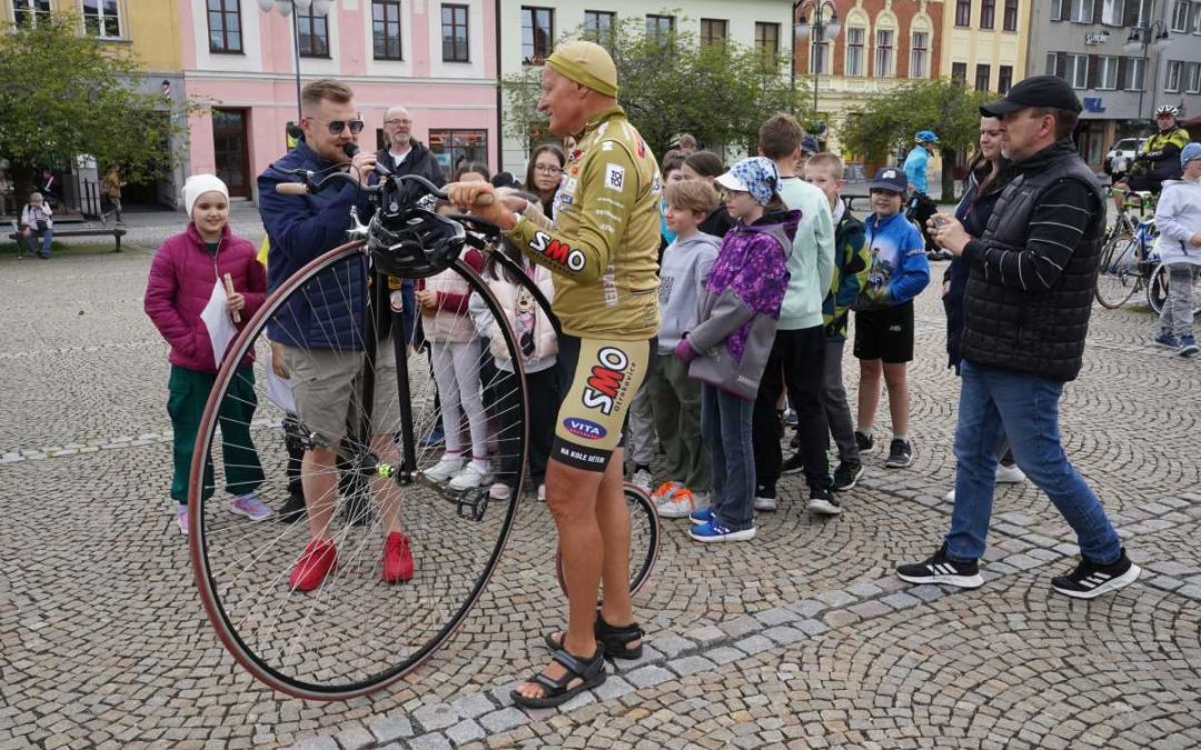 Cyklotour Na kole dětem dnes odstartovala