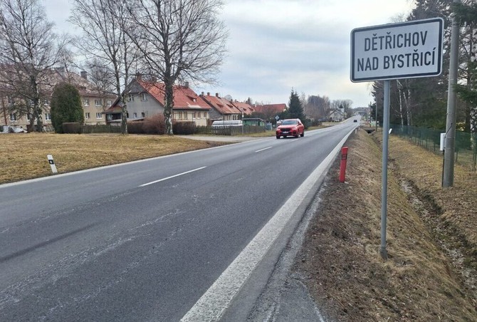 Oprava silnice přes Dětřichov nad Bystřicí začne v pátek