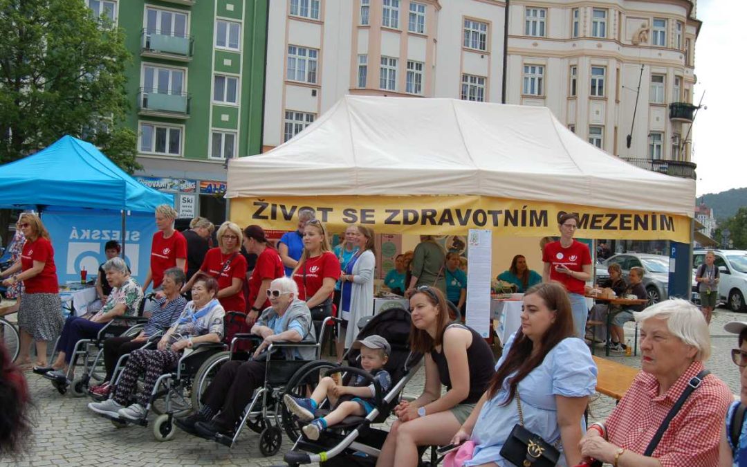 Pomoc na dosah: Krnov přiblížil občanům svět sociálních služeb