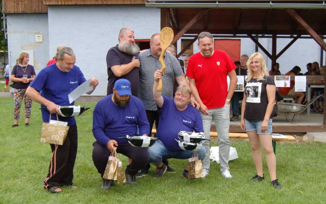 Chuť léta v Dívčím Hradě: 13 gulášů, 8 piv a nekonečná pohoda
