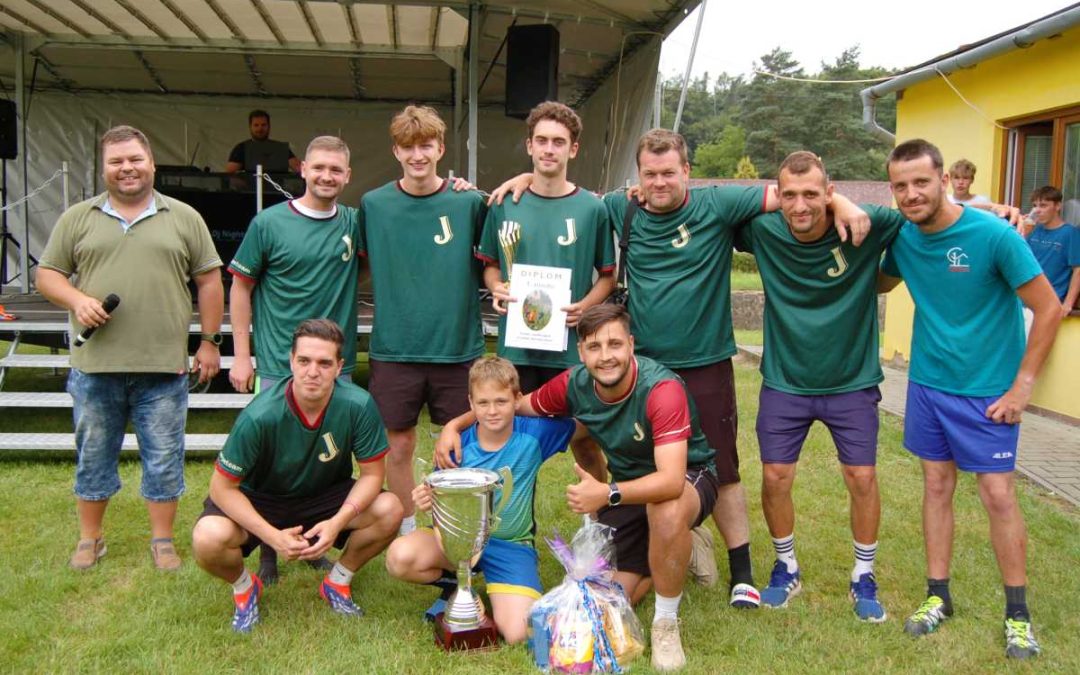 Turnaj v malé kopané v Dívčím Hradě vyhrál tým FC Jameson z Osoblahy