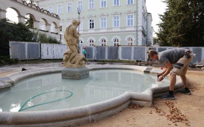 Neptun se vrátil do Krnova: Kašna u Švédské zdi znovu ožívá