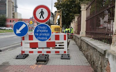 Krnov: Opravy ulic po povodni pokračují