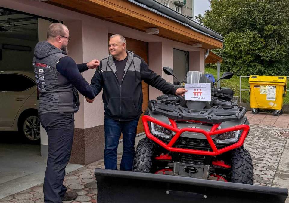 Vrbno pod Pradědem získalo čtyřkolku na údržbu tras
