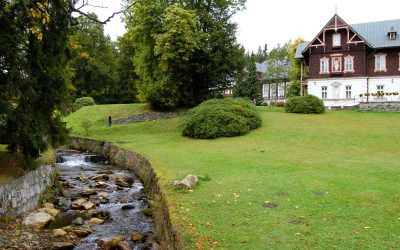 Zastavte se v srdci hor: podzimní Karlova Studánka léčí tělo i duši