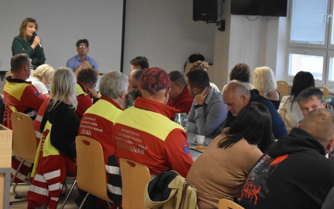 Krnov hostil první společný seminář o cévních mozkových příhodách: Záchranáři a lékaři ladili postupy