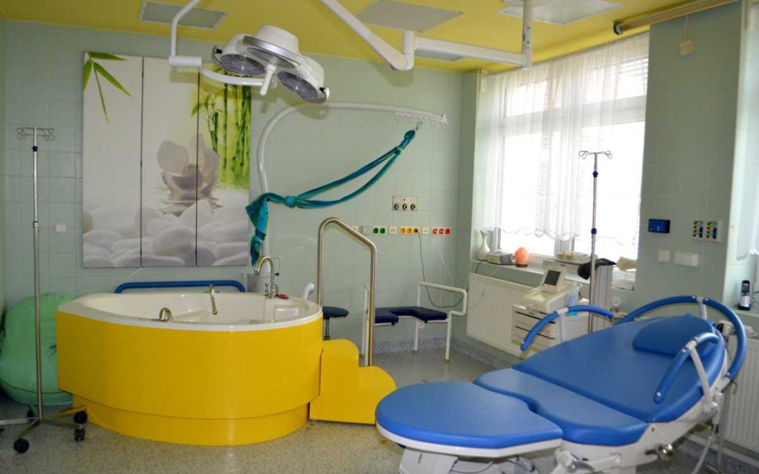 Prohlídky krnovské porodnice v březnu: budoucí maminky čeká seznámení s prostředím i péčí
