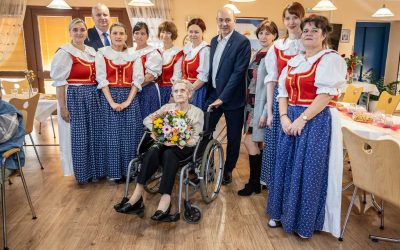 Paní Jarmila Bartošová slaví 100 let