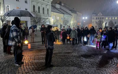 Světla lampionů v Rýmařově uctila 17. listopad