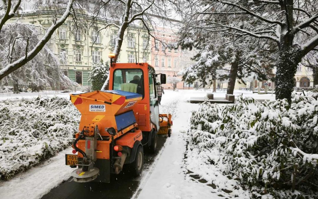 Krnov: Plán zimní údržby určuje pravidla pro odstraňování sněhu a náledí