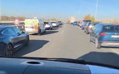 Řidiči v Ostravě vytvořili ukázkovou záchranářskou uličku