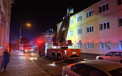 Požár střechy v Krnově způsobil odpal zábavní pyrotechniky