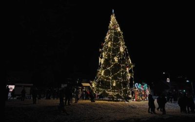 Vrbno pod Pradědem: Vánoční strom se rozzářil, adventní čas začal