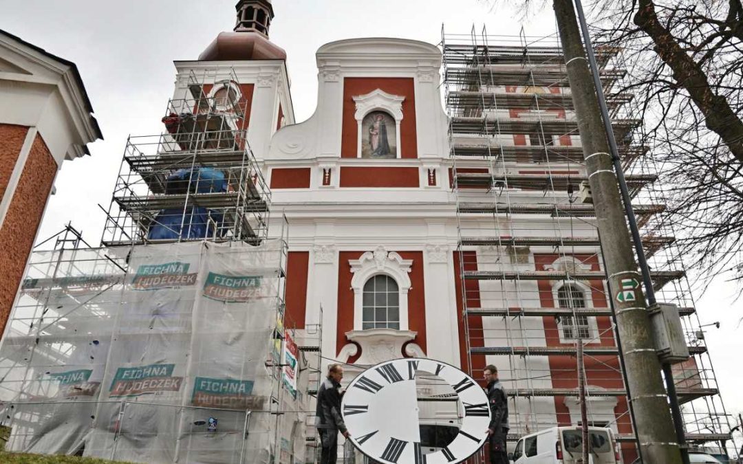 Věžní hodiny na Cvilíně mají nové ciferníky