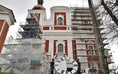 Věžní hodiny na Cvilíně mají nové ciferníky