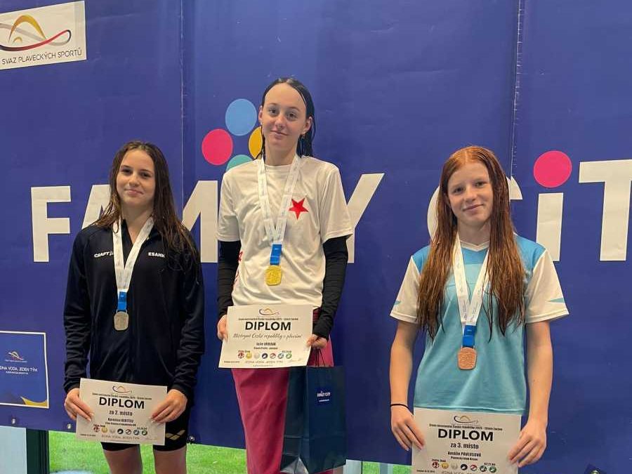 Plavkyně Amálie Pavlusová je vicemistryní ČR! Oddíl Plavci Krnov slaví úspěch