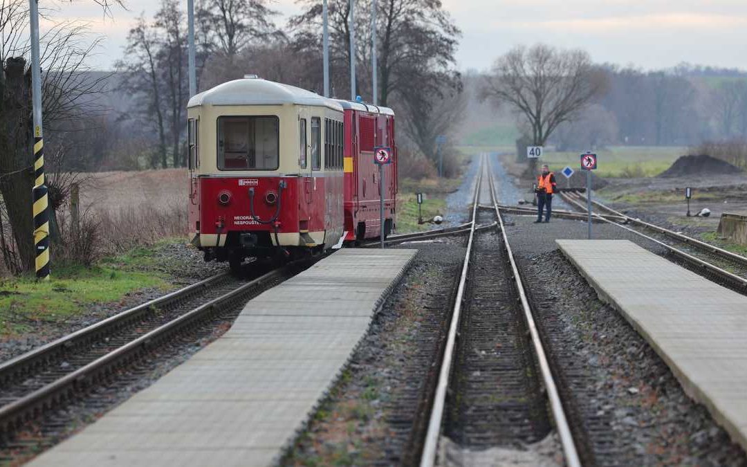 Unikát v Česku: Osoblažská úzkokolejka jezdí pod taktovkou obcí