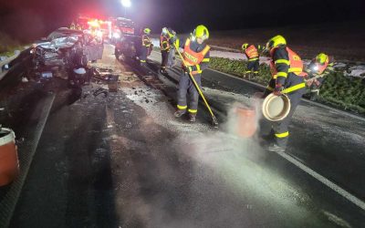 Tragická nehoda u Města Albrechtic: Po střetu dvou aut jeden mrtvý, dva vážně zranění