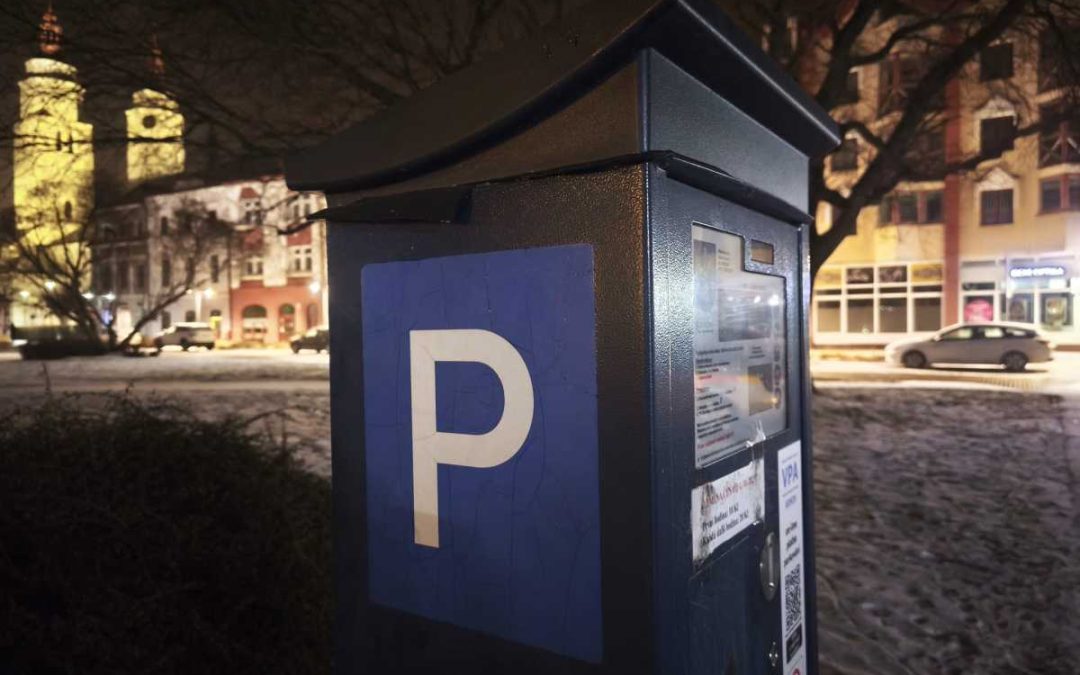 Krnov: Přes aplikaci 30 minut parkování zdarma
