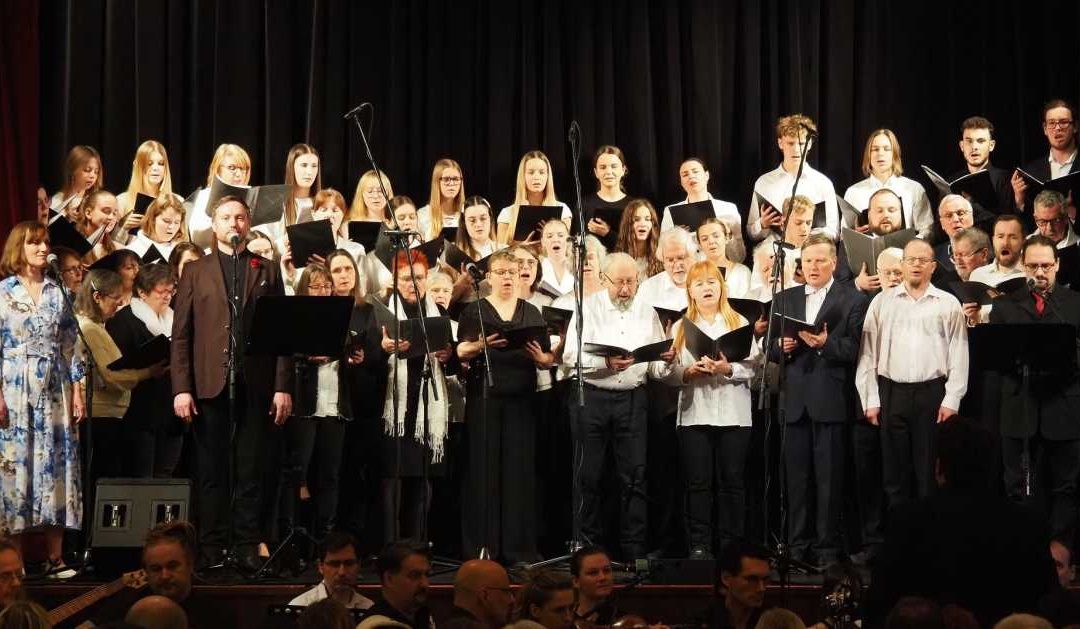 Pěvecký sbor města Vrbna pod Pradědem zpíval na Tříkrálovém koncertu v Litovli