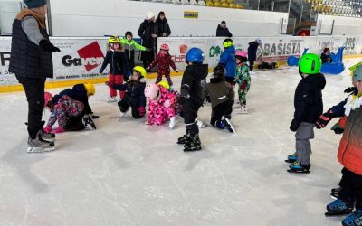 Děti z MŠ Město Albrechtice vstoupily do dalšího kurzu bruslení