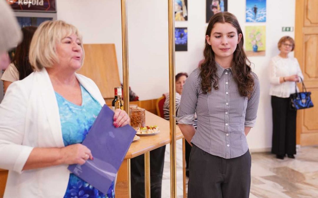 Čtrnáctiletá Amelie Zemanová otevřela svou první výstavu v Bruntále