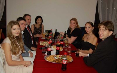 Disco Bál v Dívčím Hradě rozzářil sobotní večer