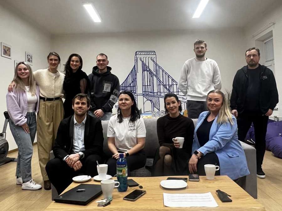 Úspěšní absolventi se vrátili na krnovskou SOŠ, aby inspirovali současné studenty