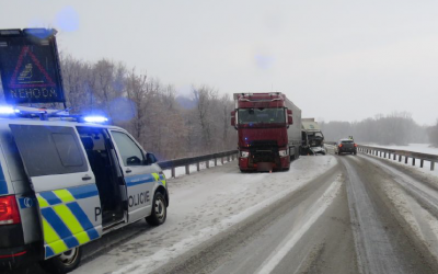 Krnov: dvě nehody během pár hodin. Pět zraněných a jeden letecký transport