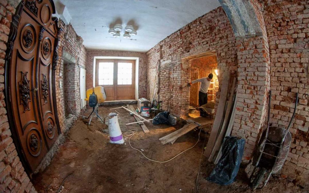 Jindřichov: V budoucím zámeckém infocentru je stále živo