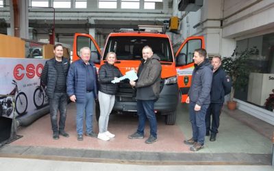 Hasiči ve Vrbně mají nový dopravní automobil