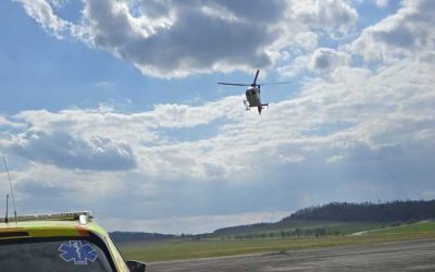 Motocyklista utrpěl vážná zranění při nehodě v Krnově