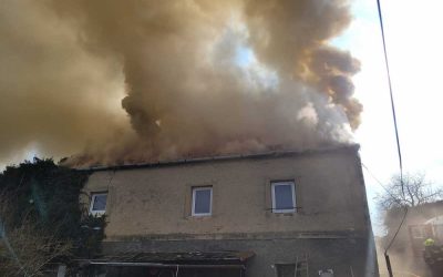 Tragický požár rodinného domu v Leskovci nad Moravicí: muž nepřežil