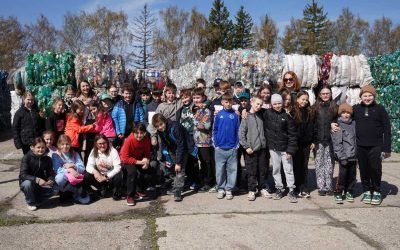 Bruntál: Děti z Cihelní se učily třídit přímo na třídicí lince