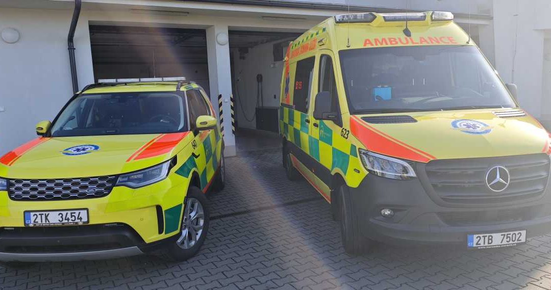 Chodec po střetu s automobilem v Rýmařově utrpěl těžká zranění