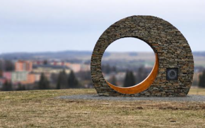 Bruntál: Měsíční lavička je prvním z unikátních fotopointů