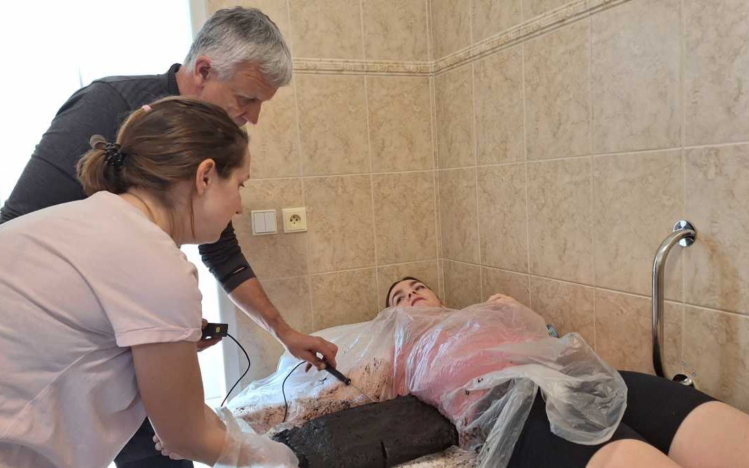 Horské lázně Karlova Studánka centrem celostátní studie rašelinové léčby