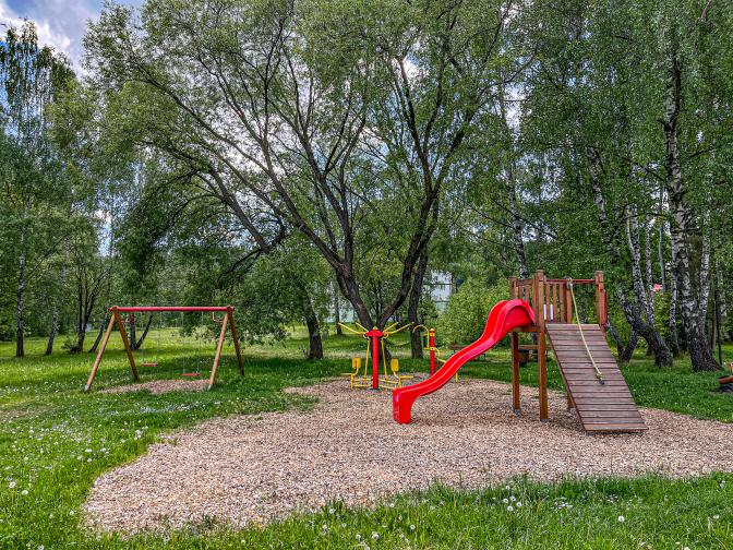Vrbno pod Pradědem: Opravy na dětských hřištích a sportovištích