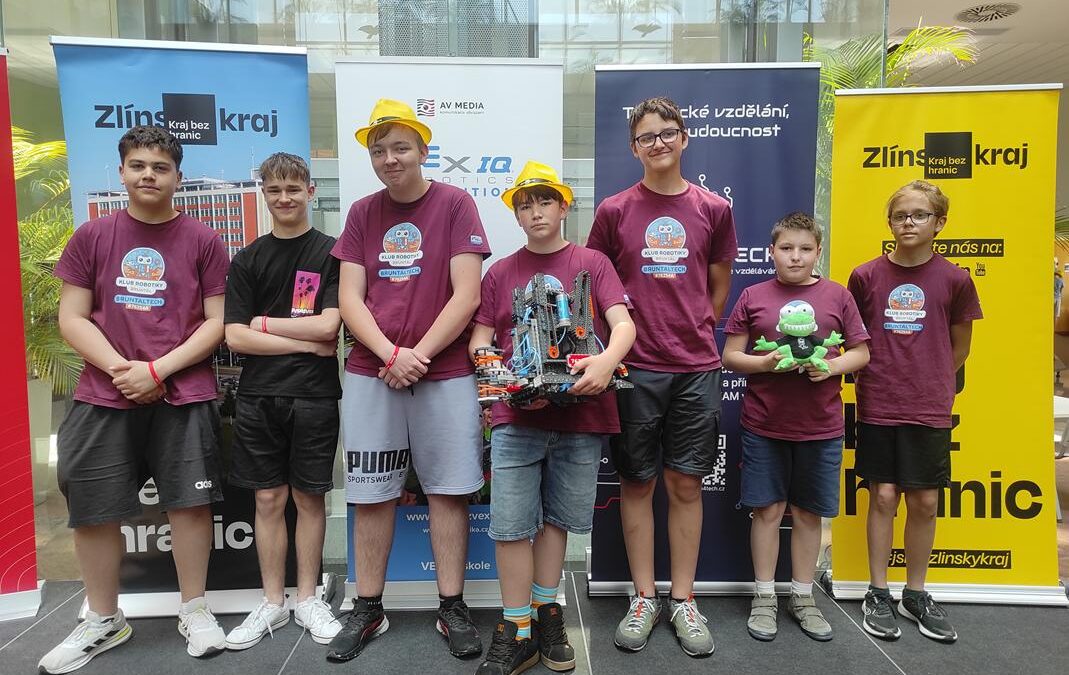 Bruntál: Robotická sezóna byla zakončena ve velkém stylu. Ve Zlíně tým sahal po finále