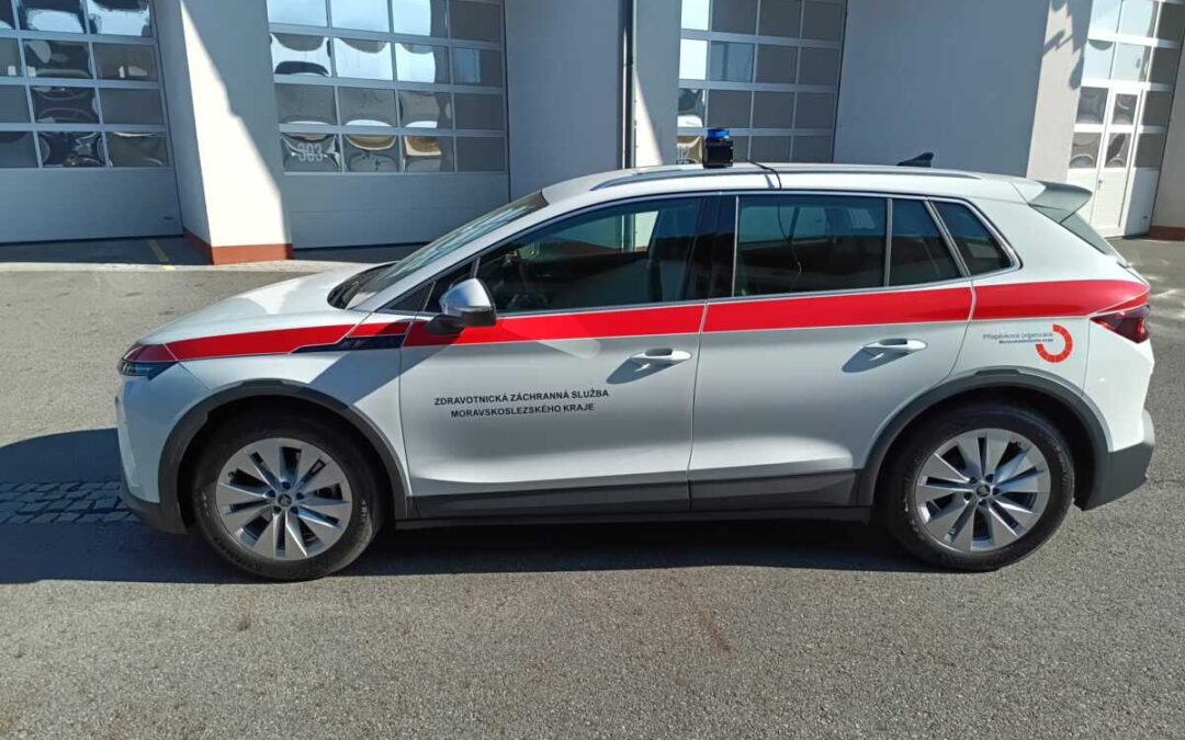 Záchranáři mají nové automobily díky dotaci Fondu zábrany škod